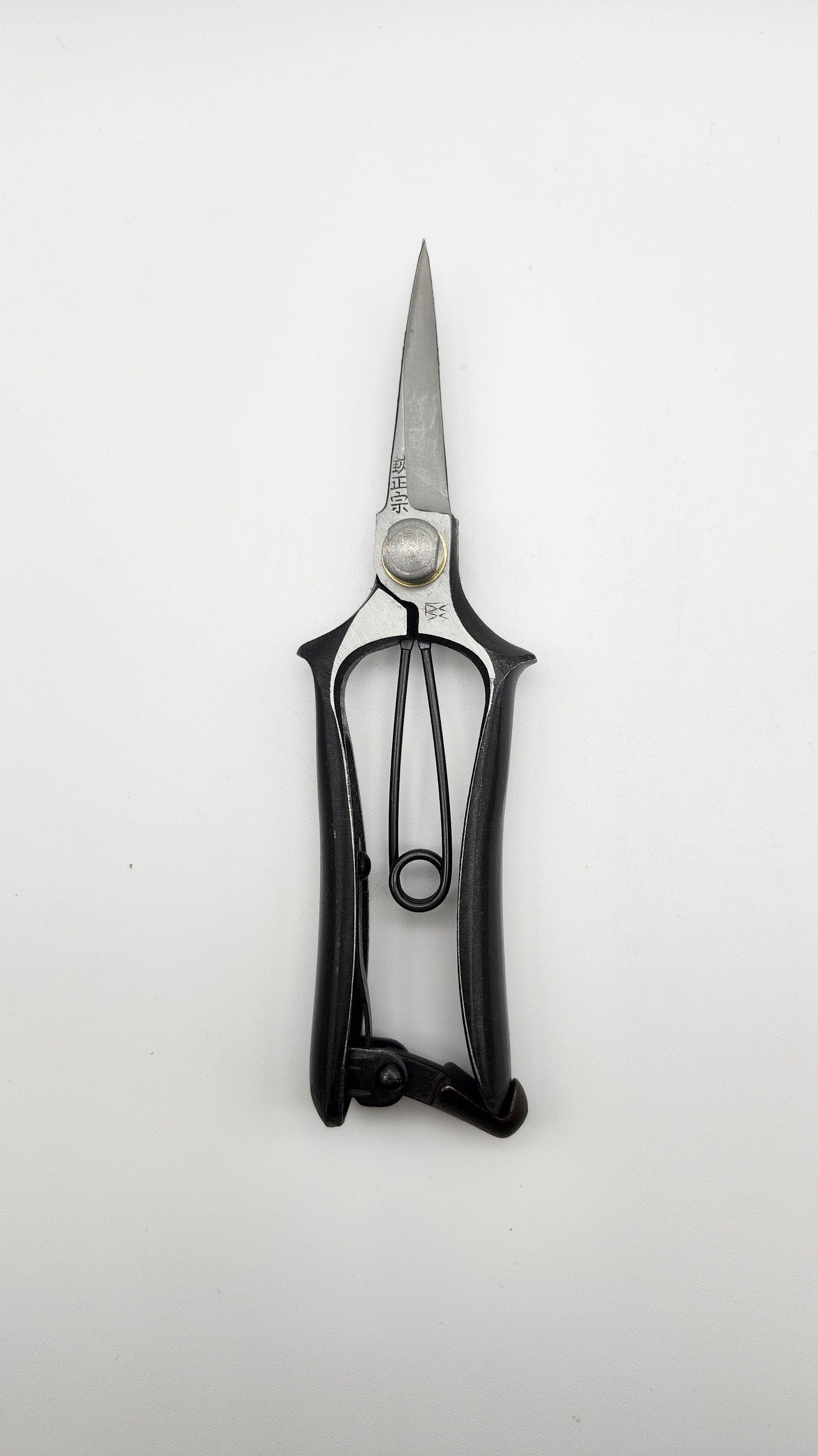 Masamune Japanese hand crafted Double Edged Bud Cutting Scissors 170mm. Secateur / Pruner.