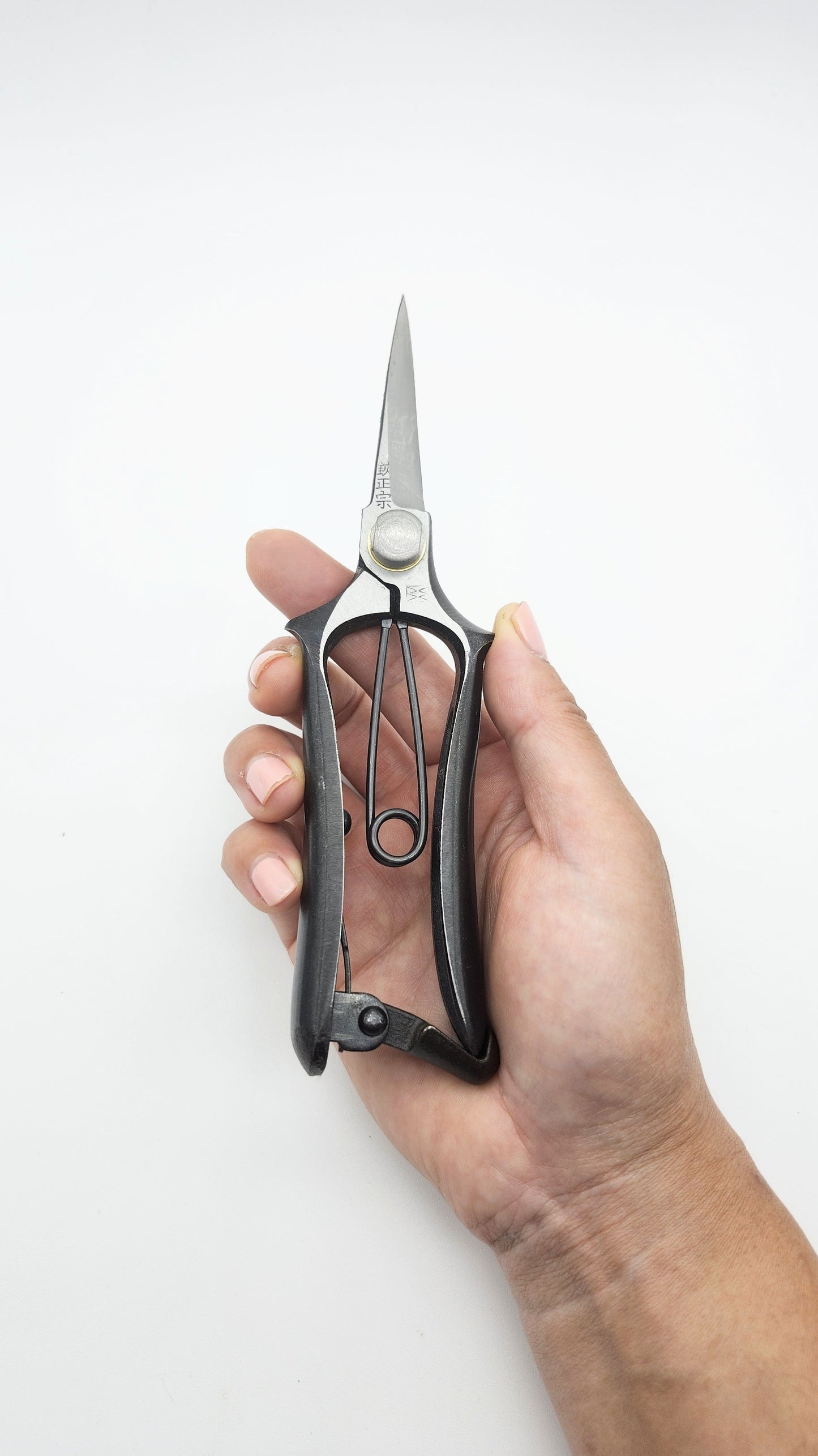 Masamune Japanese hand crafted Double Edged Bud Cutting Scissors 170mm. Secateur / Pruner.