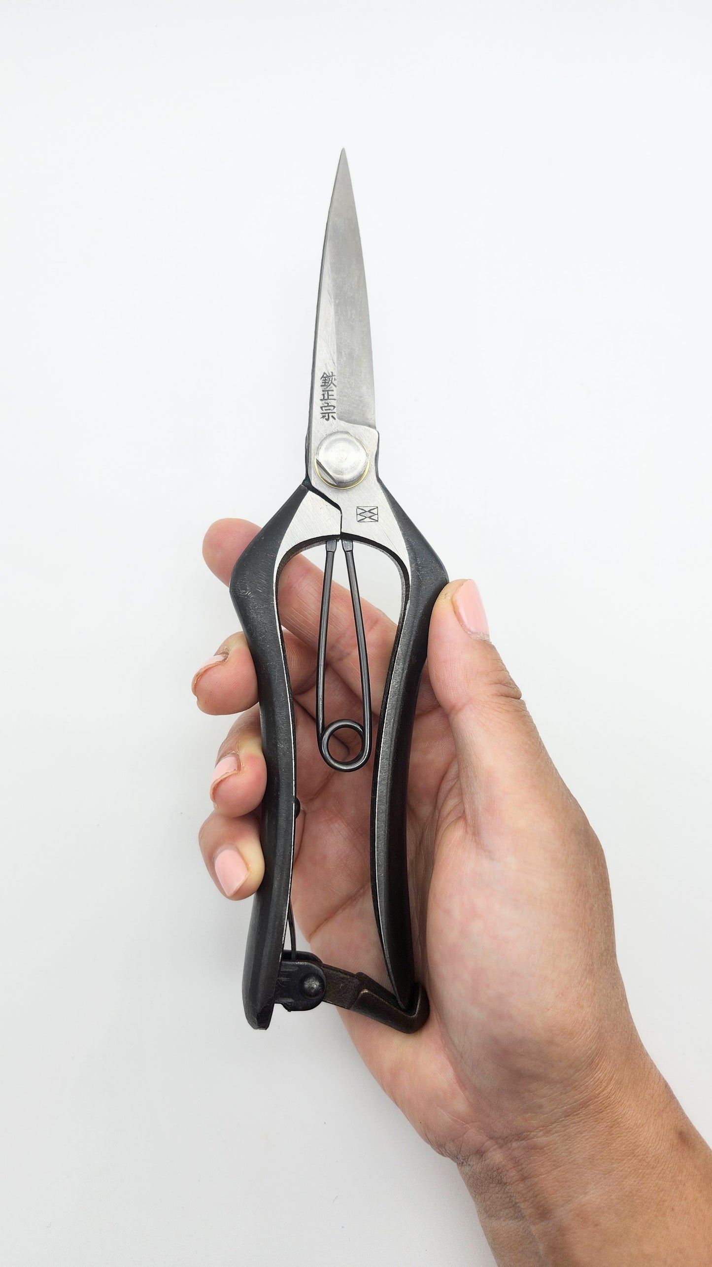 Masamune Japanese hand crafted Double Edged Bud Cutting Scissors 200mm. Secateur / Pruner.