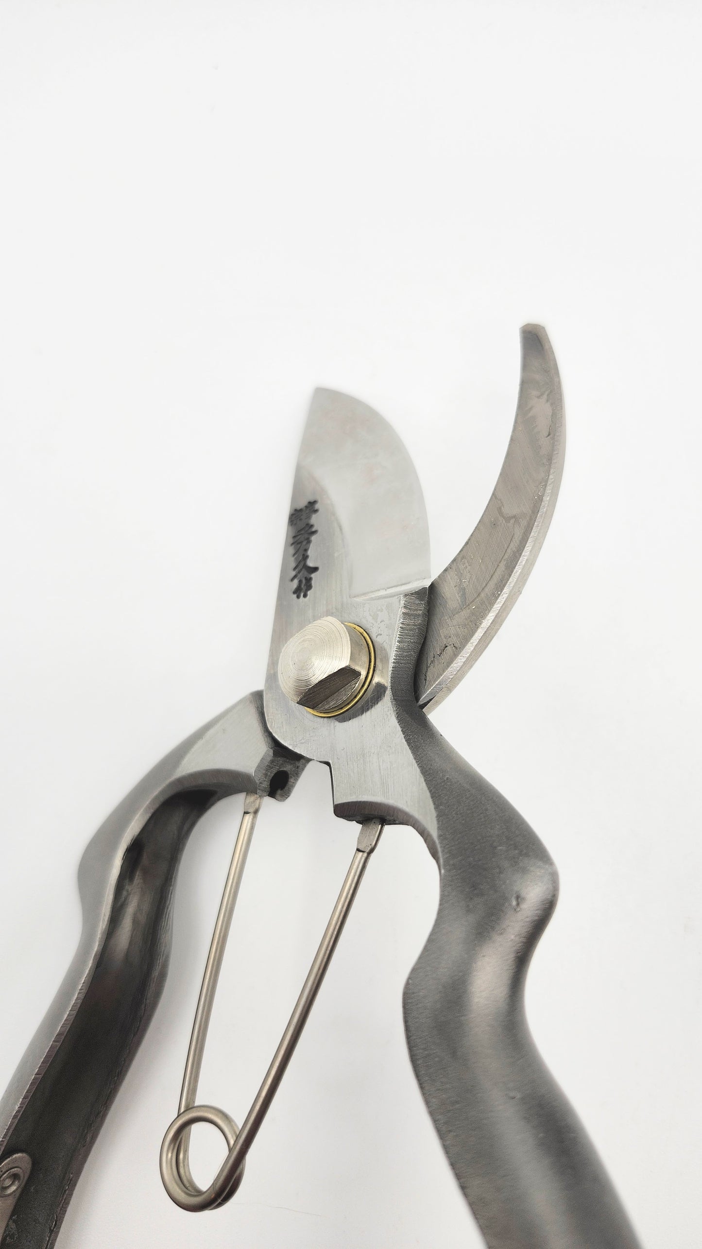 Hidehisa Japanese hand crafted Stainless Secateur / Pruner. YP180S 180mm