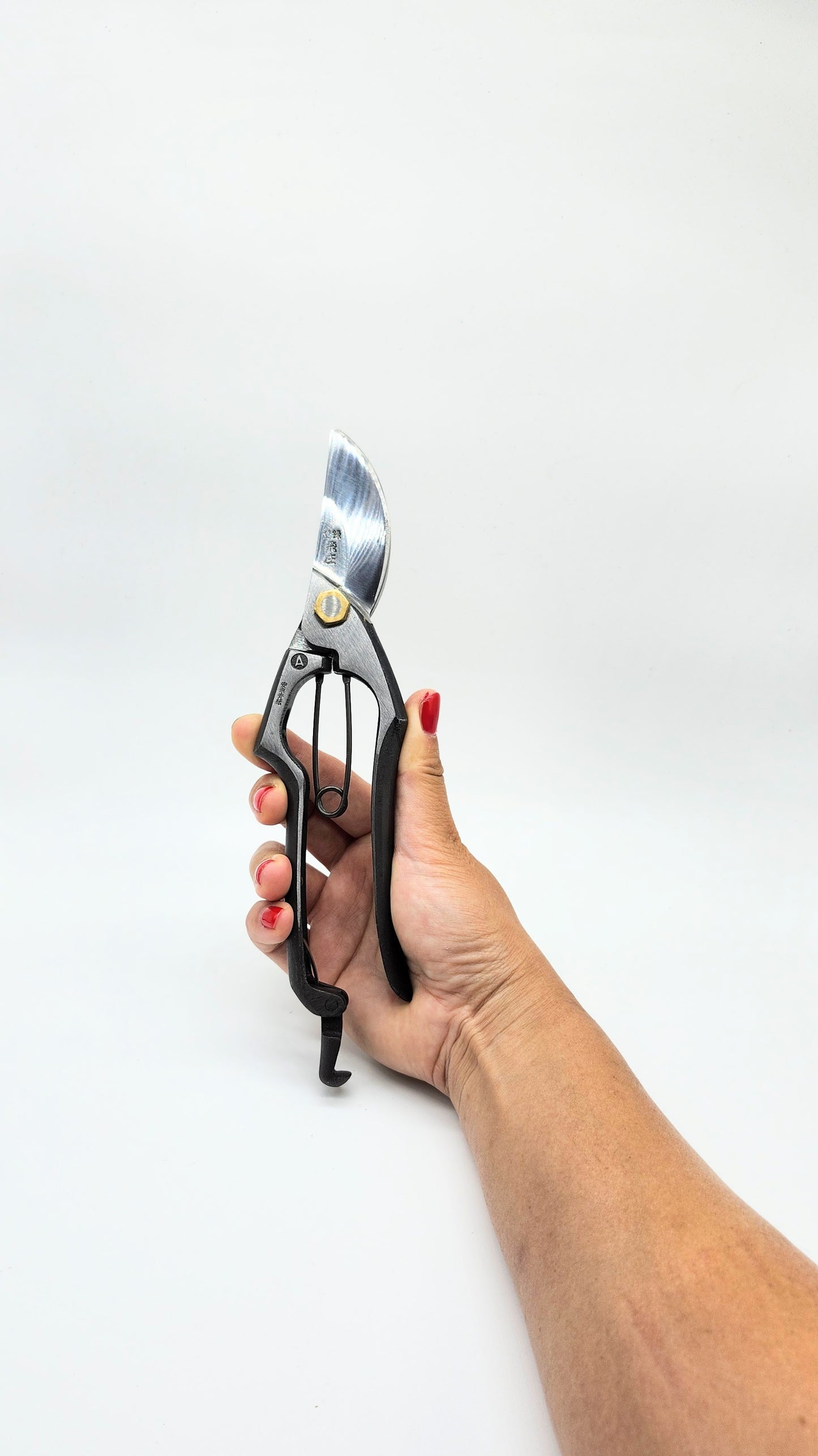 Tobisho Japanese hand crafted Secateur / Pruner.  Blue Paper Steel Type-A 200mm
