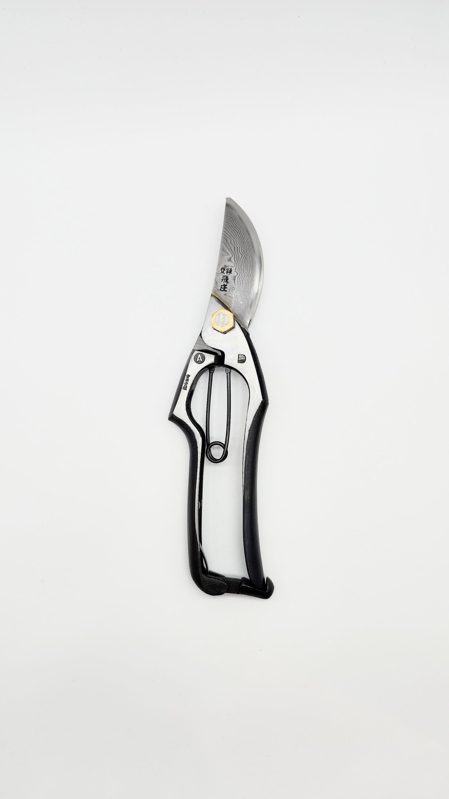 Tobisho Pruning Shears. Damascus steel construction with 16 layers of Yasuki Aogami Steel / blue paper steel