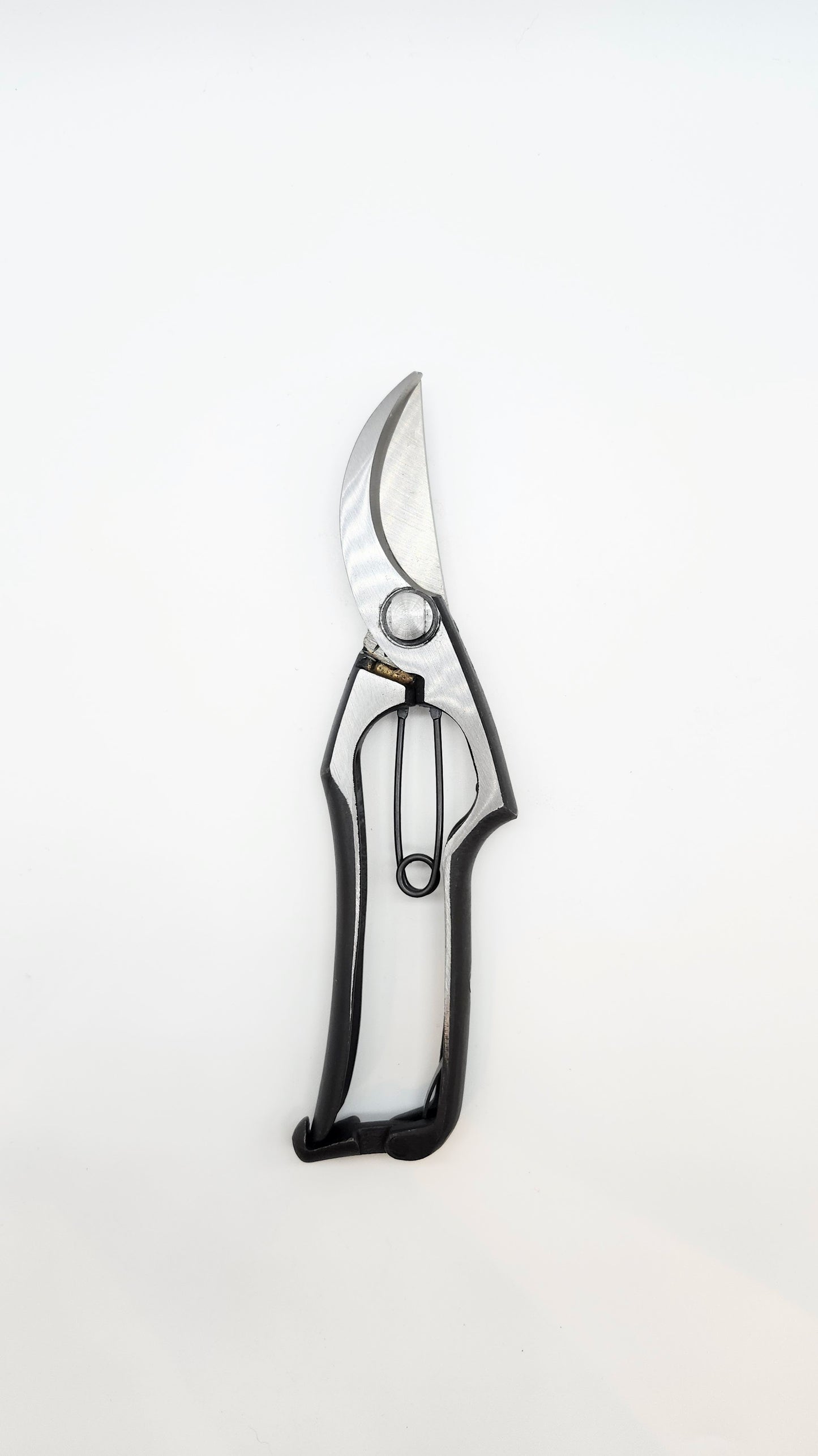 Tobisho Pruning Shears. Damascus steel construction with 16 layers of Yasuki Aogami Steel / blue paper steel