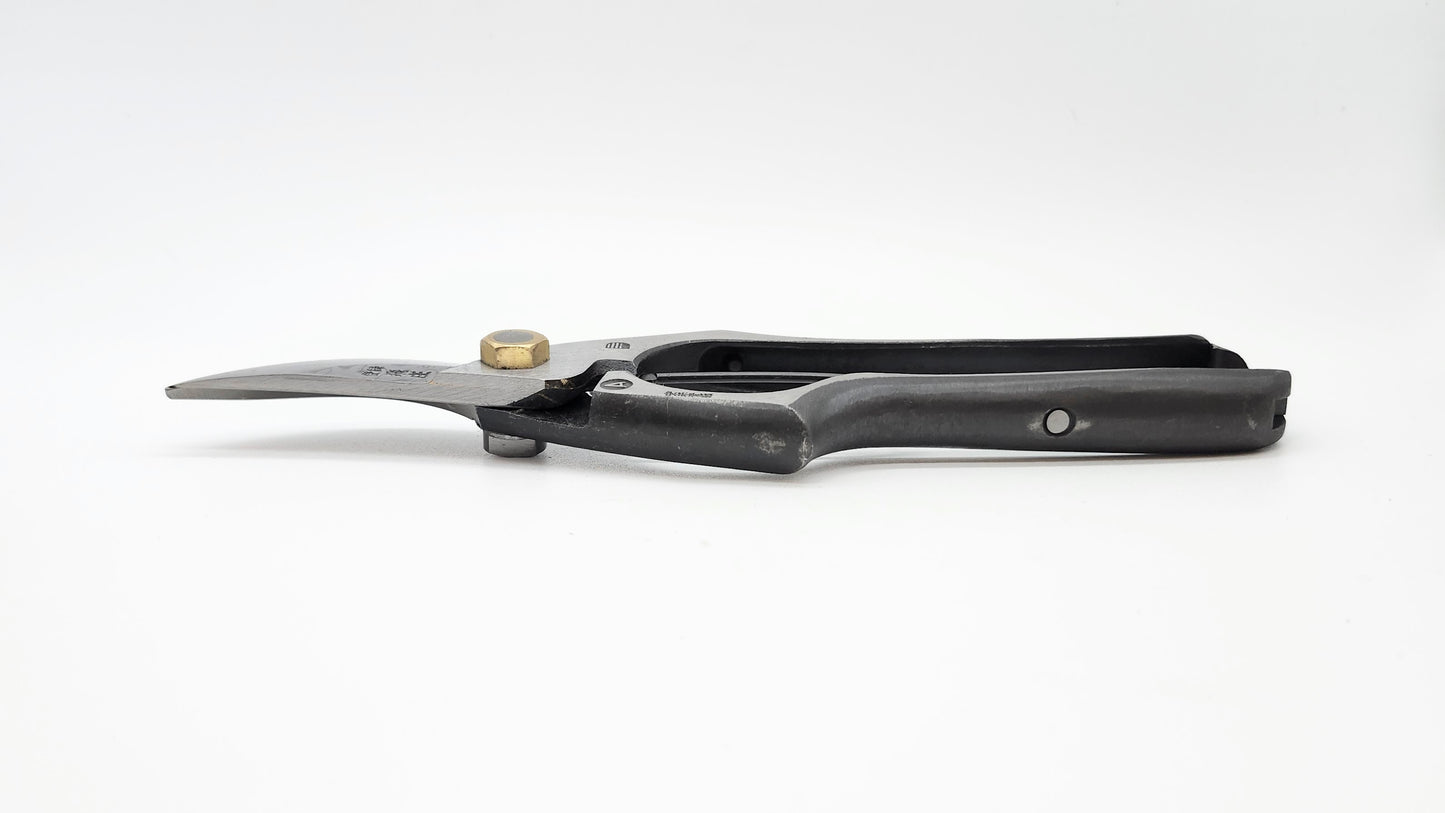 Tobisho Pruning Shears. Damascus steel construction with 16 layers of Yasuki Aogami Steel / blue paper steel