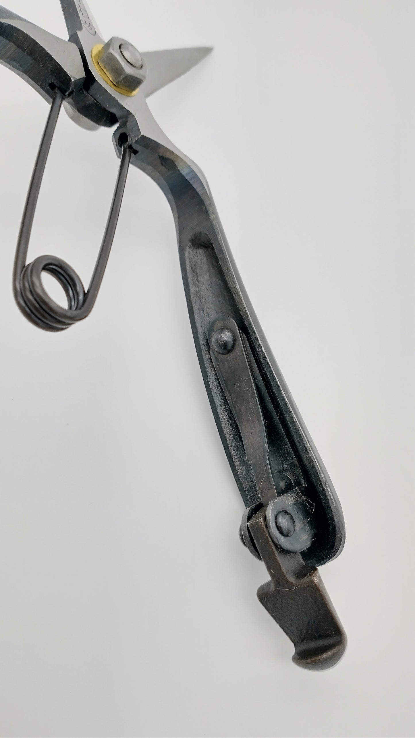 Masamune Japanese hand crafted Double Edged Bud Cutting Scissors 170mm. Secateur / Pruner.