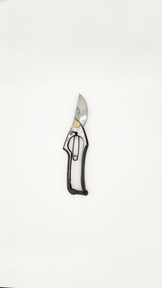 Tobisho Japanese hand crafted Secateur / Pruner.  Blue Paper Steel Type-A 200mm